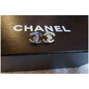 🎄✅SALE Repurposed chanel zipper pulls 😊 🎄